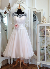 Bespoke Wedding Boutique 1084098 Image 0